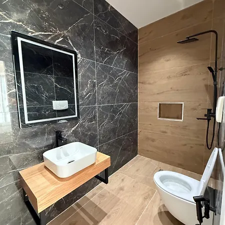 Imperial 4*