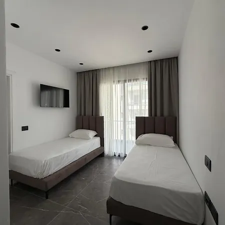 Imperial Hotel Spille