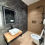 Imperial 4*